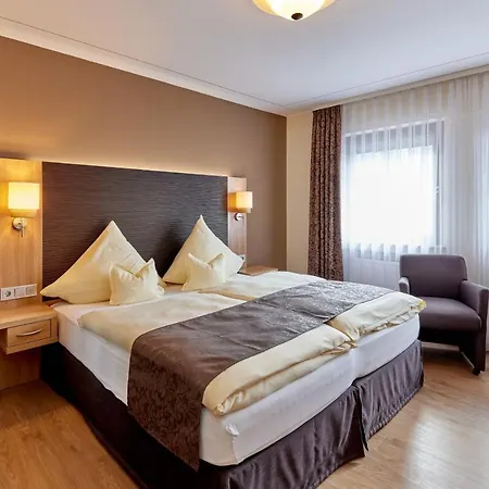 Sankt Maximilian 3* ברנקסטל - קיס