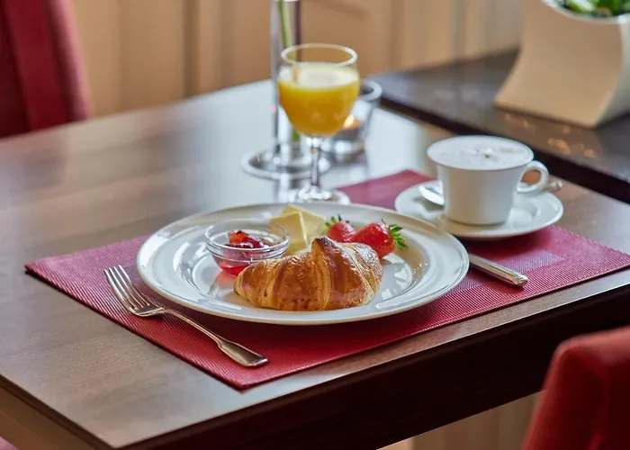 Sankt Maximilian מלון